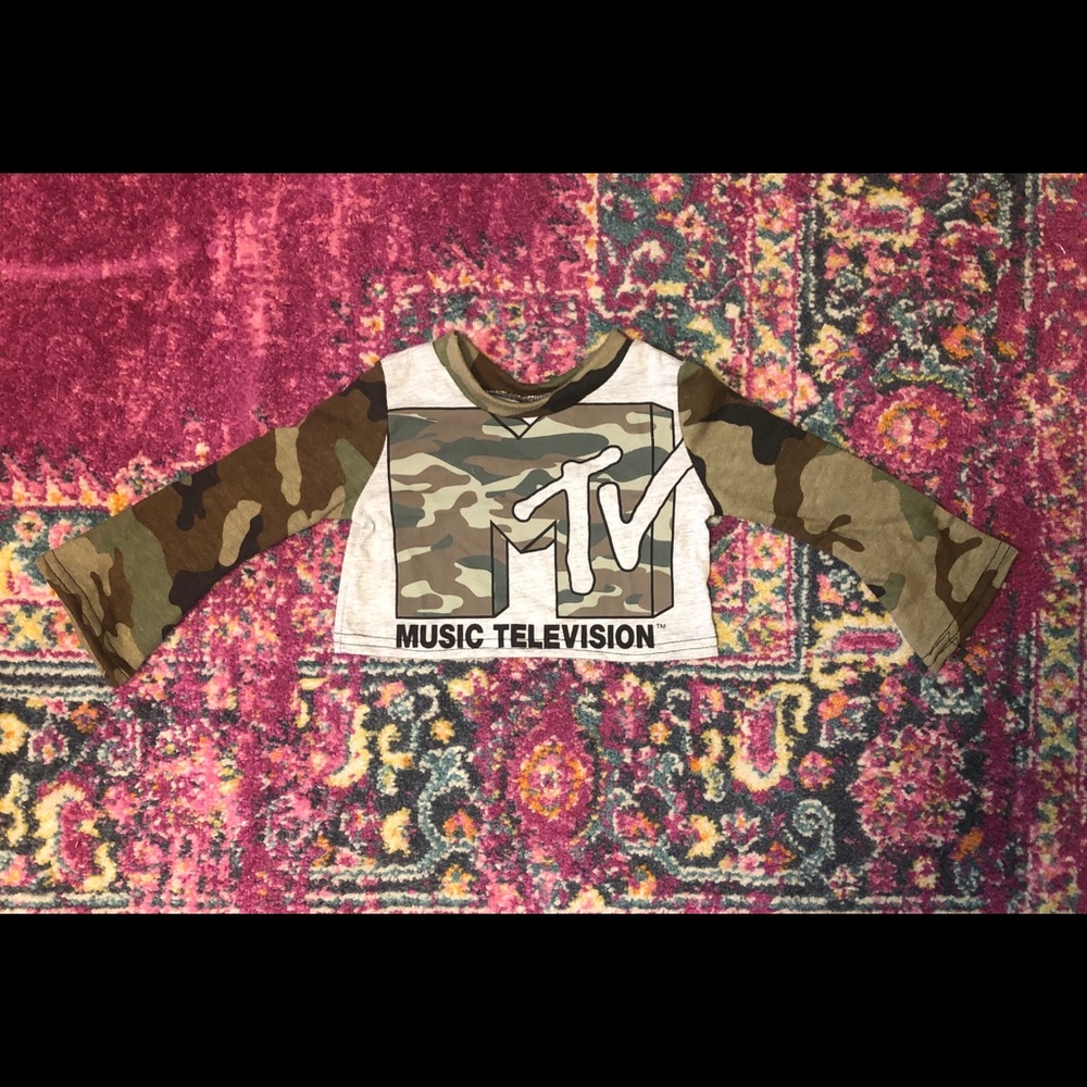 MTV Camo Bell Sleeve Crop Top